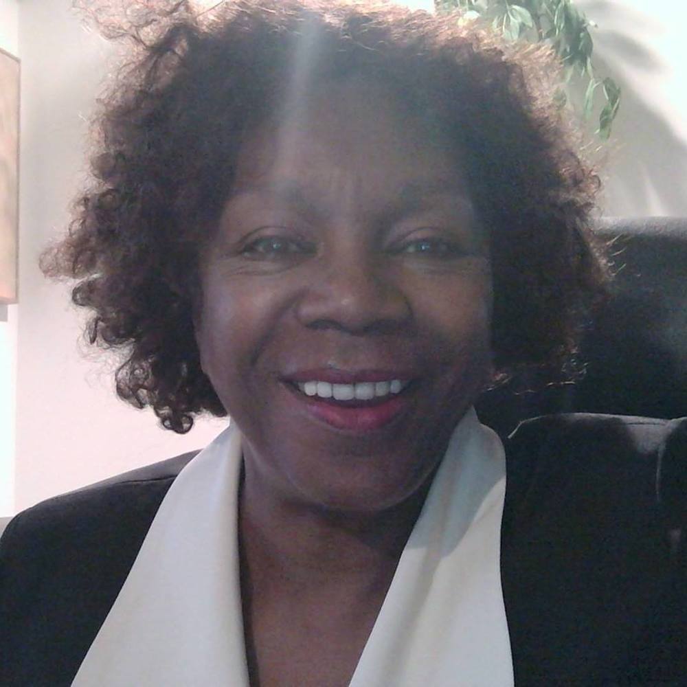 Meet your Posher, Inez